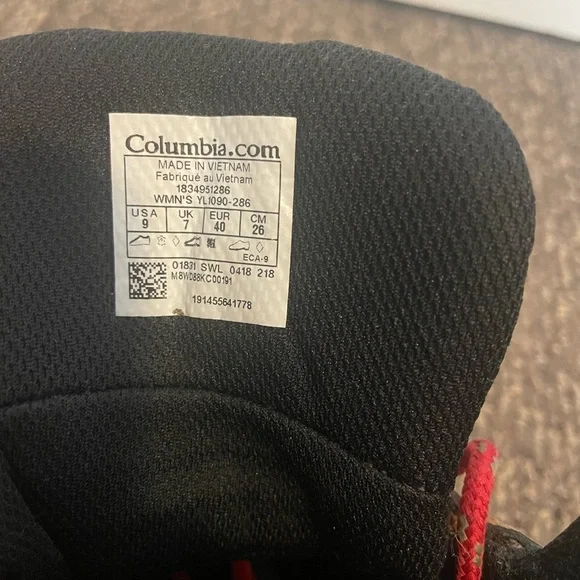 Columbia Hiking Boots - Picture 3 of 4